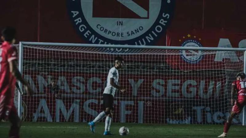 مباراة كورينثيانز البرازيلي وأرجنتينوس جونيورز الأرجنتيني