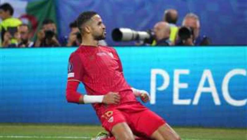 يوسف النصيري.