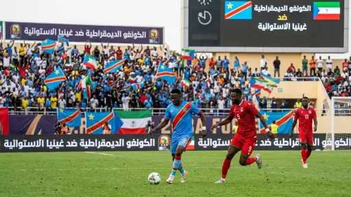 بث مباشر